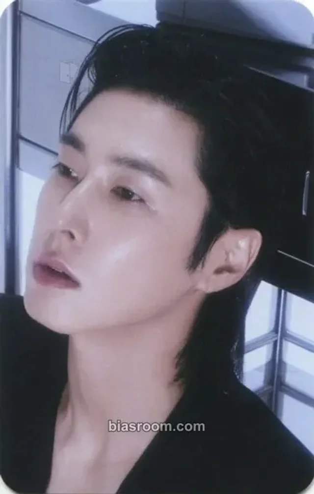 TVXQ - U-Know Yunho - 2025 Season's Greetings Other pob (pre-order benefit) kstarhit