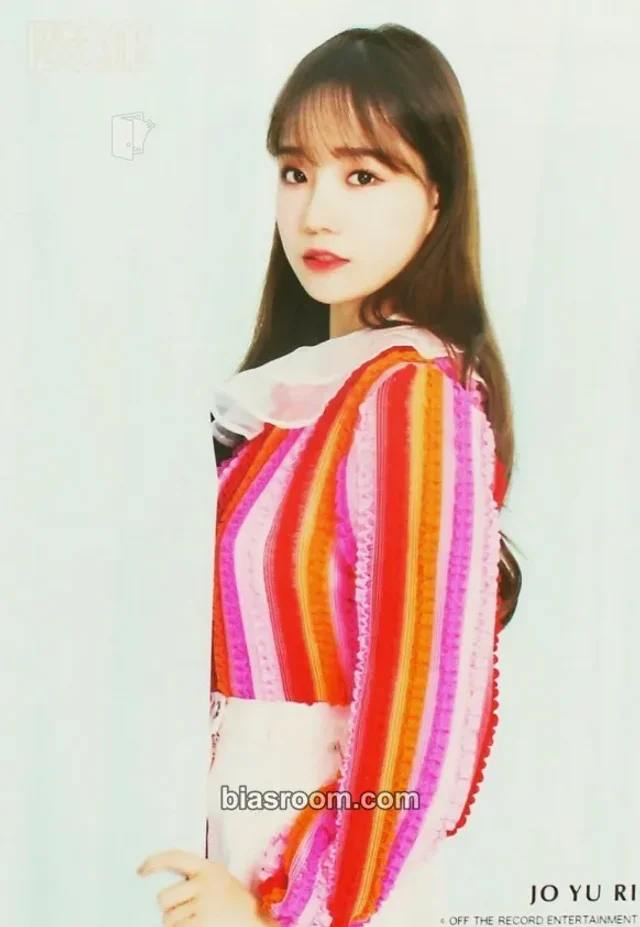 IZ*ONE - Jo Yuri - EYES ON ME Event B version japan photo print random pack