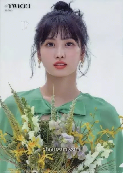 Momo #TWICE3 Photocard - TWICE - TWICE K-pop photocard
