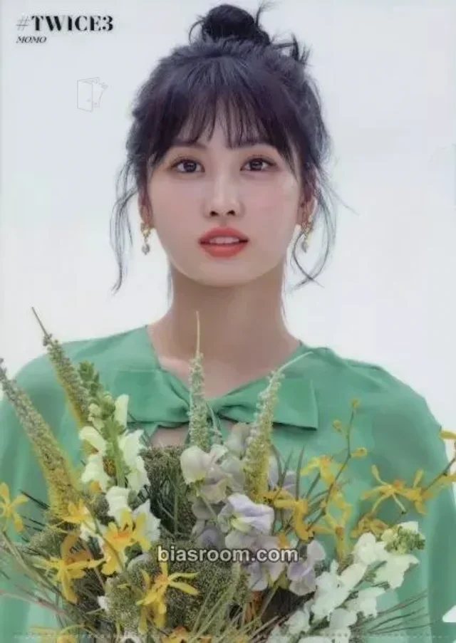 TWICE - Momo - #TWICE3 Album clear file lottery