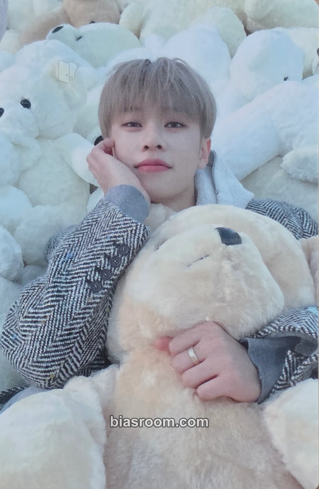 Donghyun THE FUTURE IS OURS : FOUND Photocard - AB6IX - AB6IX K-pop photocard