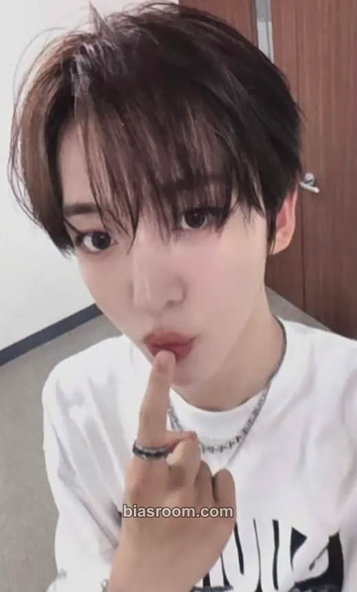 Donghyeon My First Kick Photocard - KickFlip - KickFlip K-pop photocard