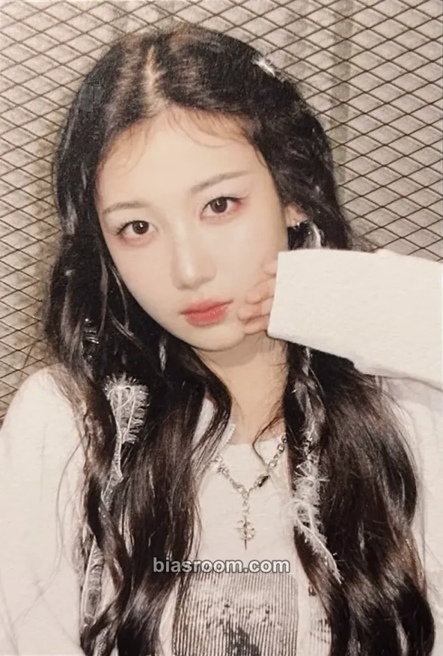 tripleS - Kaede - Assemble24 Album postcard postcard set qr version