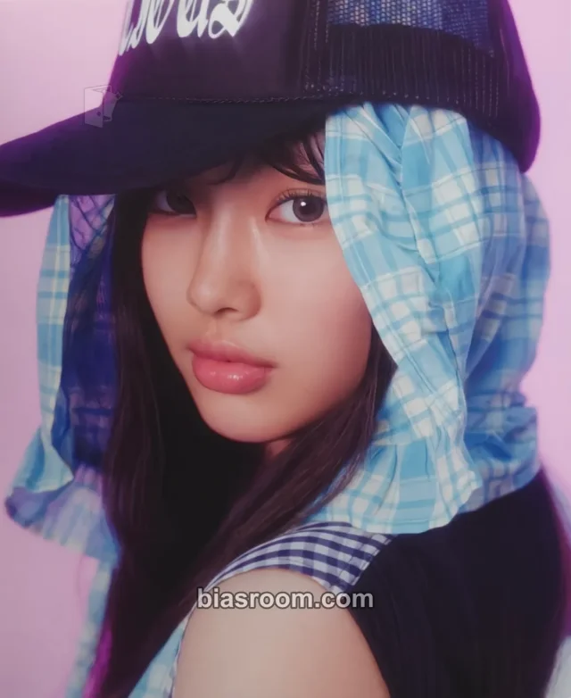 NewJeans - Hyein - The Fairy Association (2025 Season's Greetings) Other season's greetings mini poster