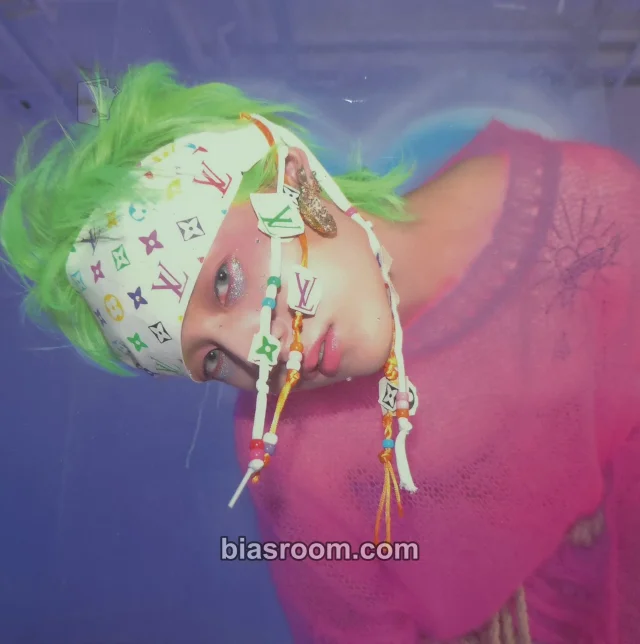 HyunA&DAWN - Dawn - 1+1=1 Album postcard album inclusion