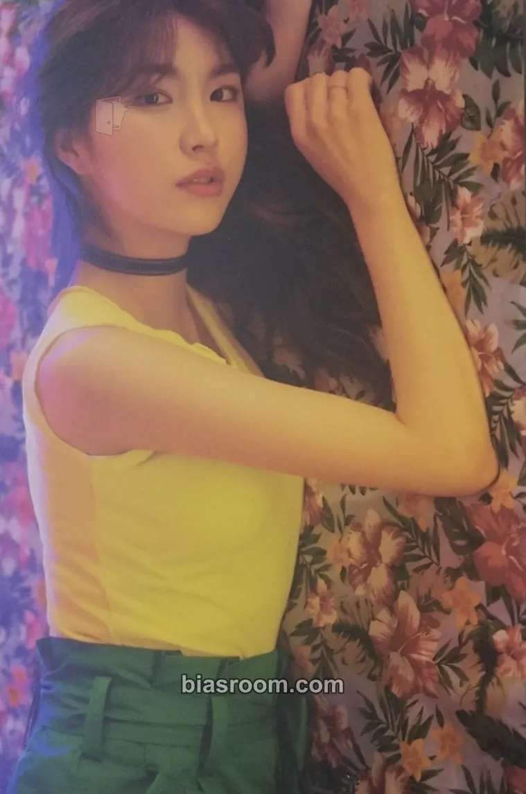 ZN Line Photocard - UNI.T - UNI.T K-pop photocard