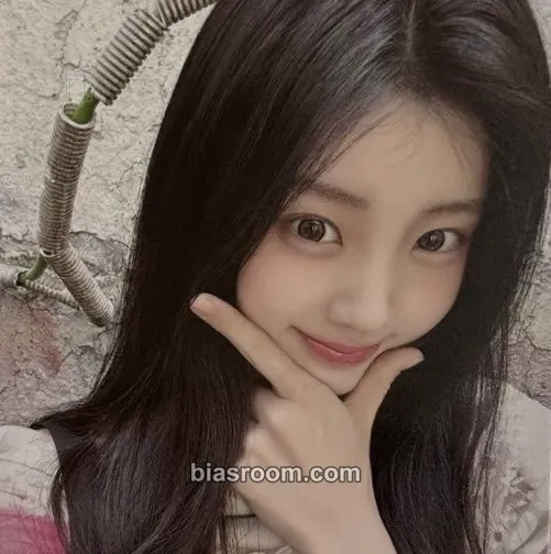 Wonhee I Got Your Back Photocard - ILLIT - ILLIT K-pop photocard