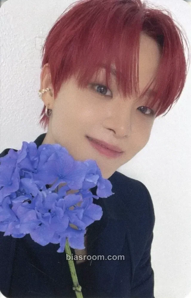 TREASURE - Jihoon - REBOOT Album album photocard yg tag version japanese version version 1 selfie