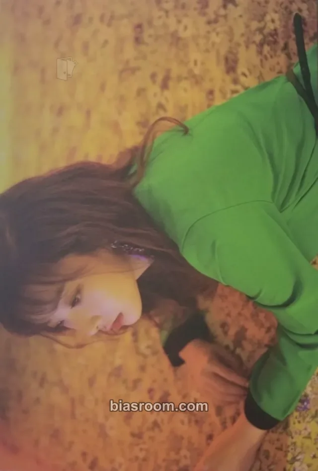 UNI.T - Hyunjoo - Line Album postcard album inclusion