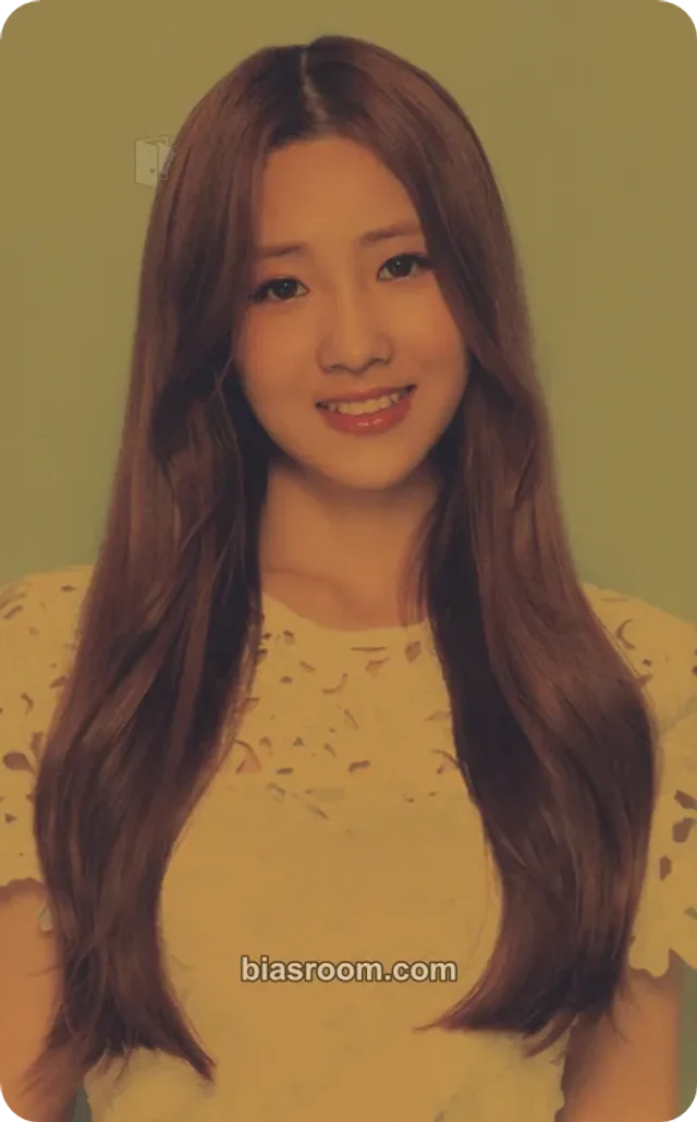 Lovelyz - Jiae - AlarmMon x Lovelyz Other alarmmon brand collaboration gold photocard