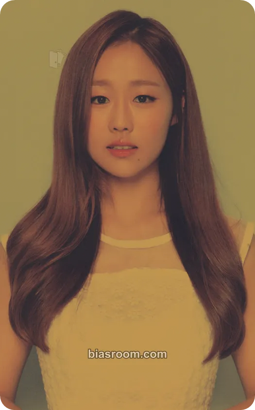 Lee Sujeong (Baby Soul) AlarmMon x Lovelyz Photocard - Lovelyz - Lovelyz K-pop photocard