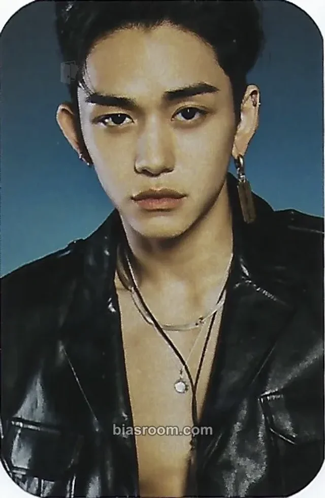 NCT - Lucas - Resonance MD Other photocard set tin case merch photocard