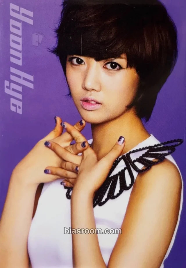 Rainbow - Yoonhye - A (Japanese Version) Album trading card