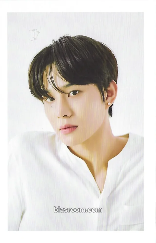 NCT 127 - Jungwoo - 2021 Season’s Greetings Other kit inclusion calendar version postcard postcard set