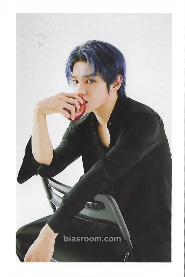 NCT 127 - Taeyong - 2021 Season’s Greetings Other kit inclusion calendar version postcard postcard set