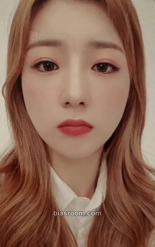 Bomi Online Stage PINK OF THE YEAR Photocard - Apink - Apink K-pop photocard