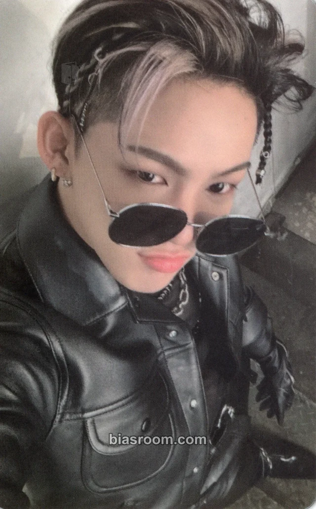TREASURE - Choi Hyunsuk - REBOOT Album applewood fansign
