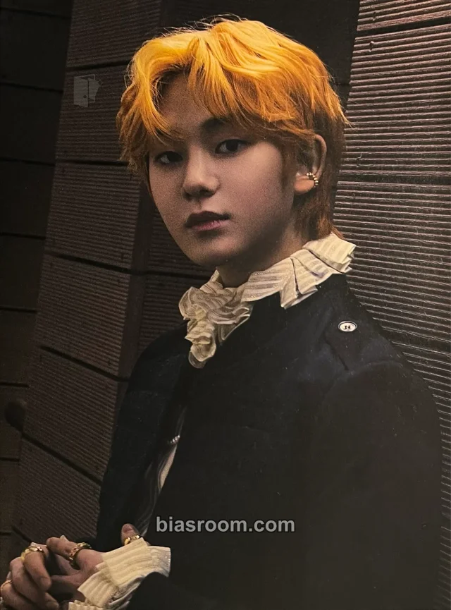 TNX - Hyunsoo - WAY UP Album lyric postcard album inclusion