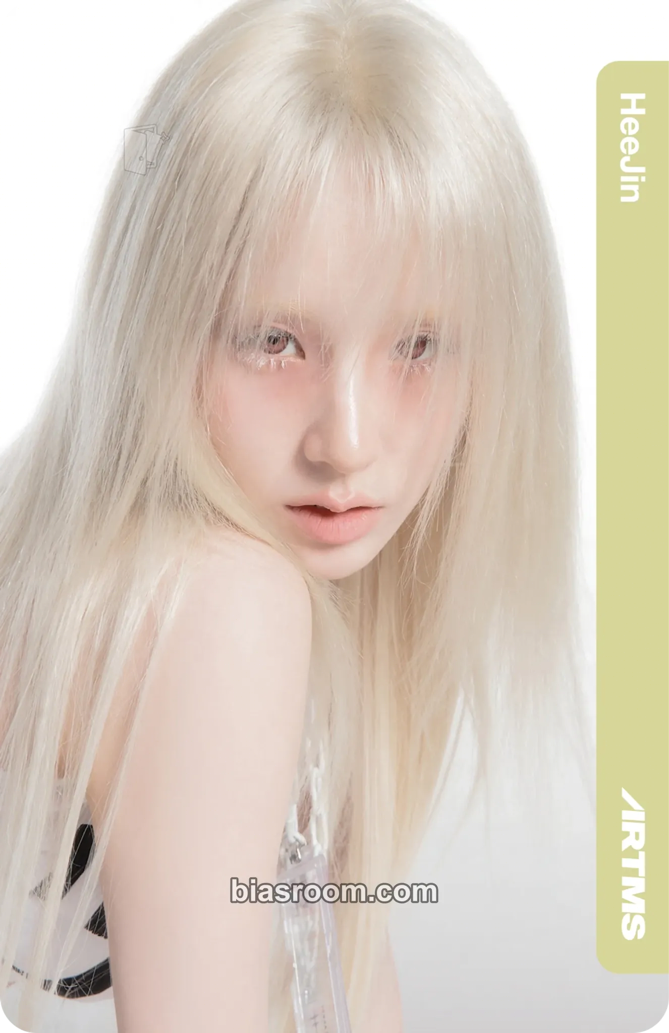HeeJin Blue Blood Cafe Photocard - ARTMS - ARTMS K-pop photocard