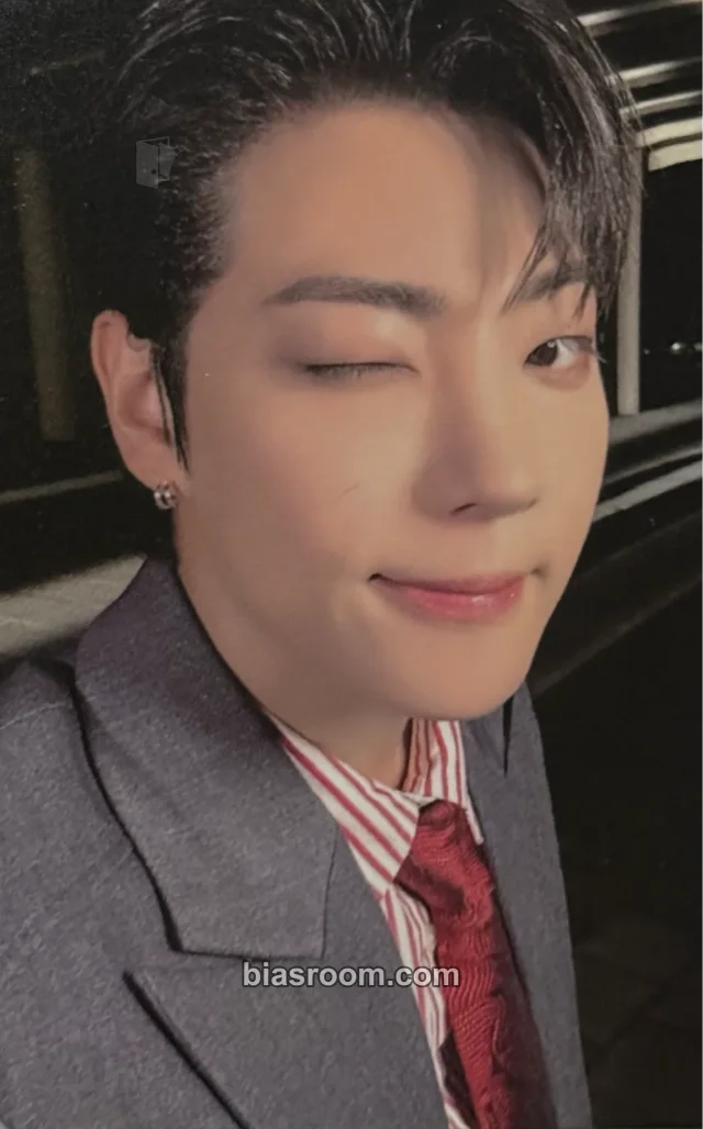 ONF - E-Tion - UNBROKEN Album album photocard no retreat version pob (pre-order benefit)