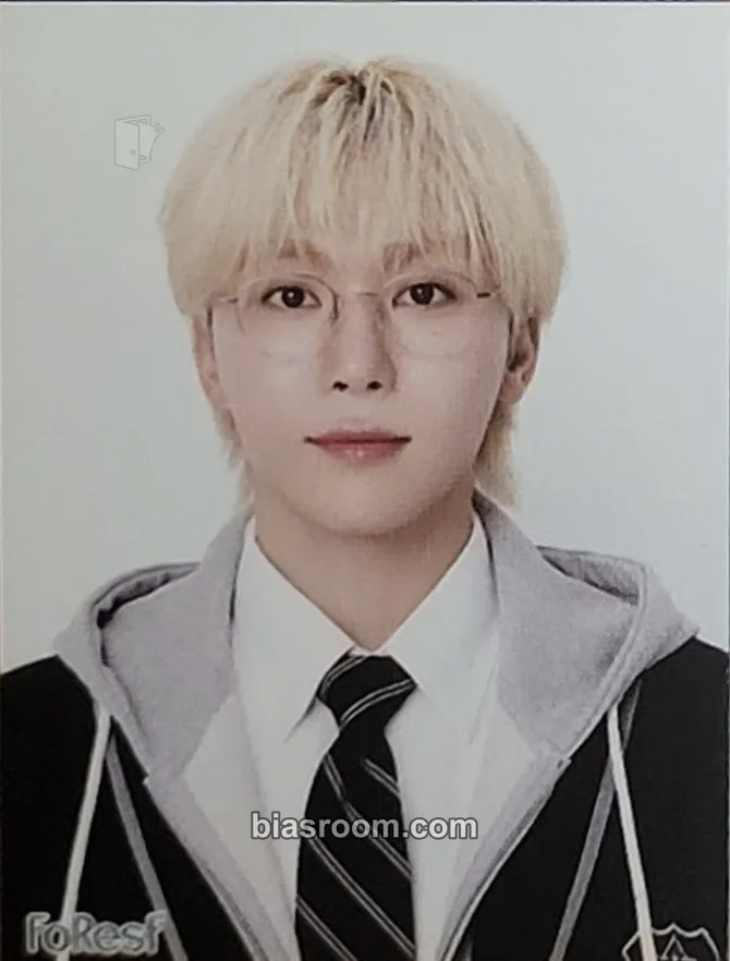 Seungkwan FoRest x Seungkwan Brand Collaboration Photocard - SEVENTEEN - SEVENTEEN K-pop photocard