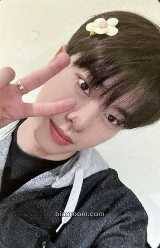 Donghyun THE FUTURE IS OURS : FOUND Photocard - AB6IX - AB6IX K-pop photocard