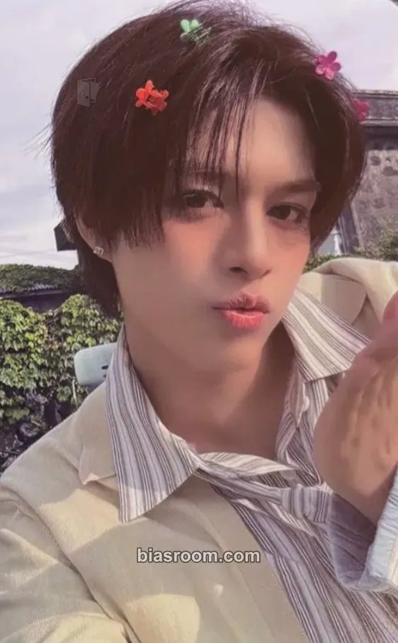 Teru Youth Today Photocard - VAYONN - VAYONN K-pop photocard