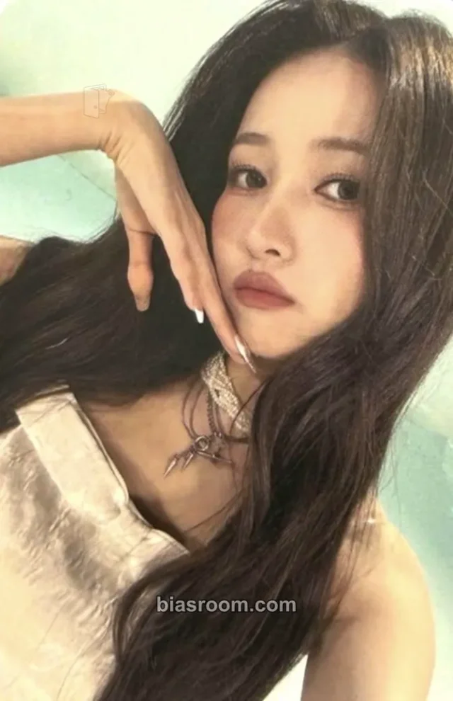 GFRIEND - Sowon - GFriend 10th Anniversary Concert: Season of Memories Event entrance / attendance benefit osaka