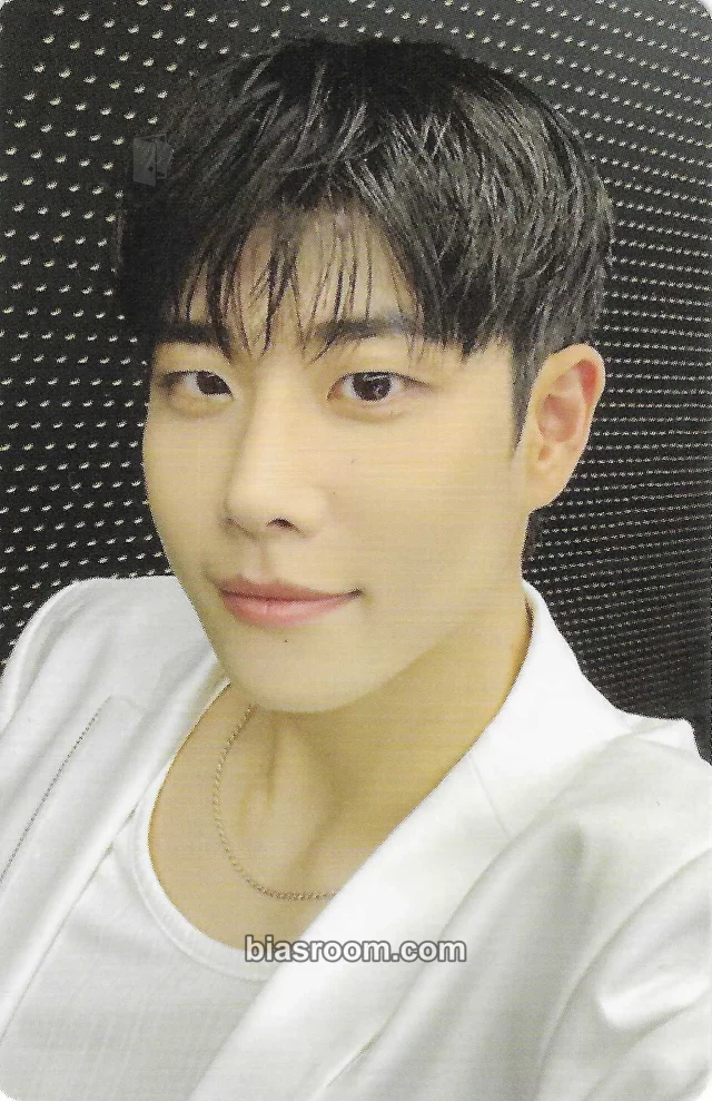 ASTRO - MJ - The 4th ASTROAD Tour [Stargraphy] Event exhibition merch photocard random photocard