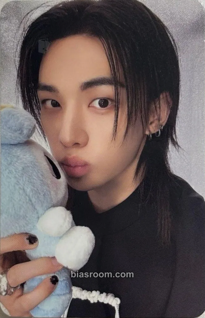 Hyunjin RUN IT World Tour Photocard - Stray Kids - Stray Kids K-pop photocard