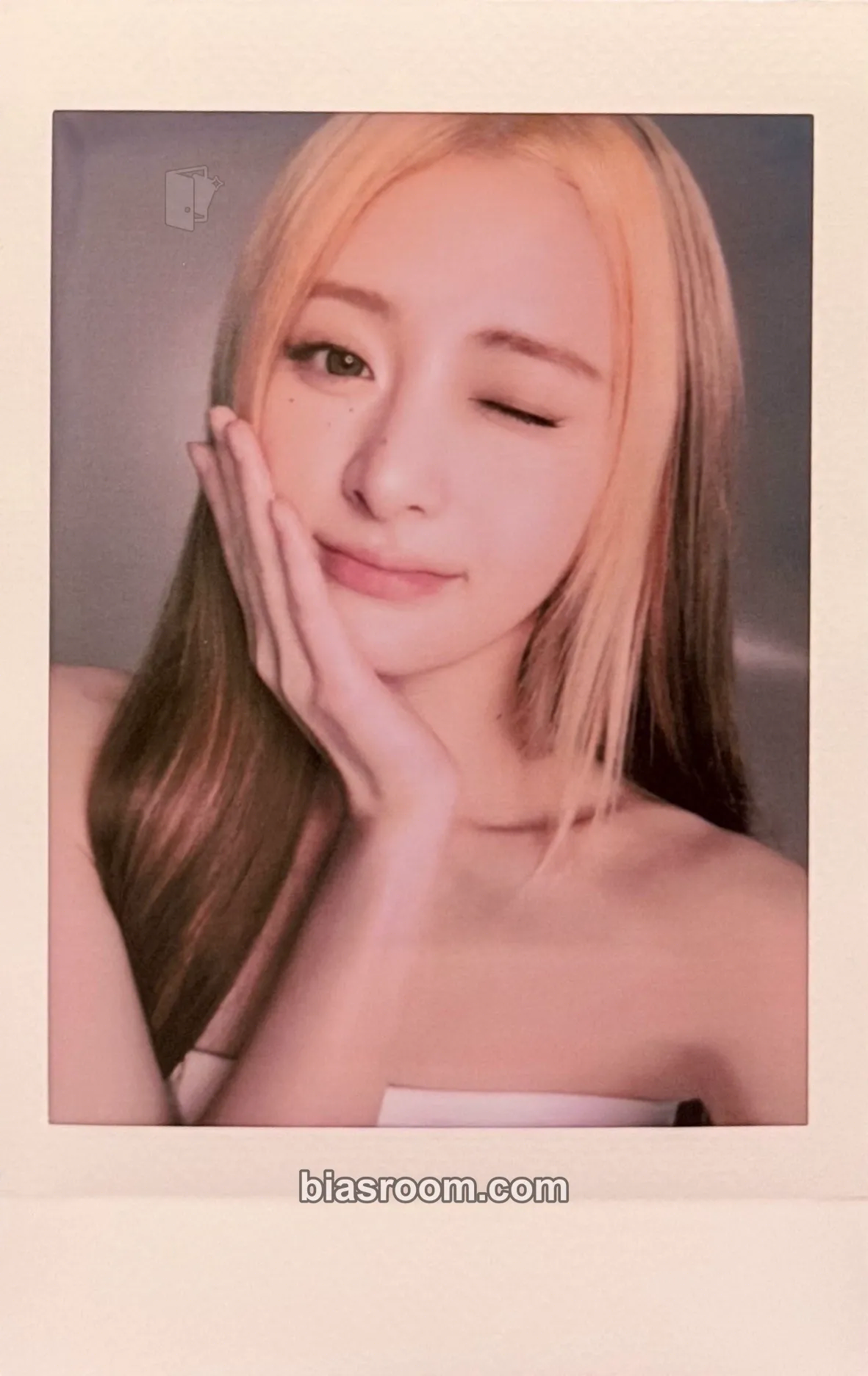 Huh Yunjin Pureflow Tour (2026) Photocard - LE SSERAFIM - LE SSERAFIM K-pop photocard