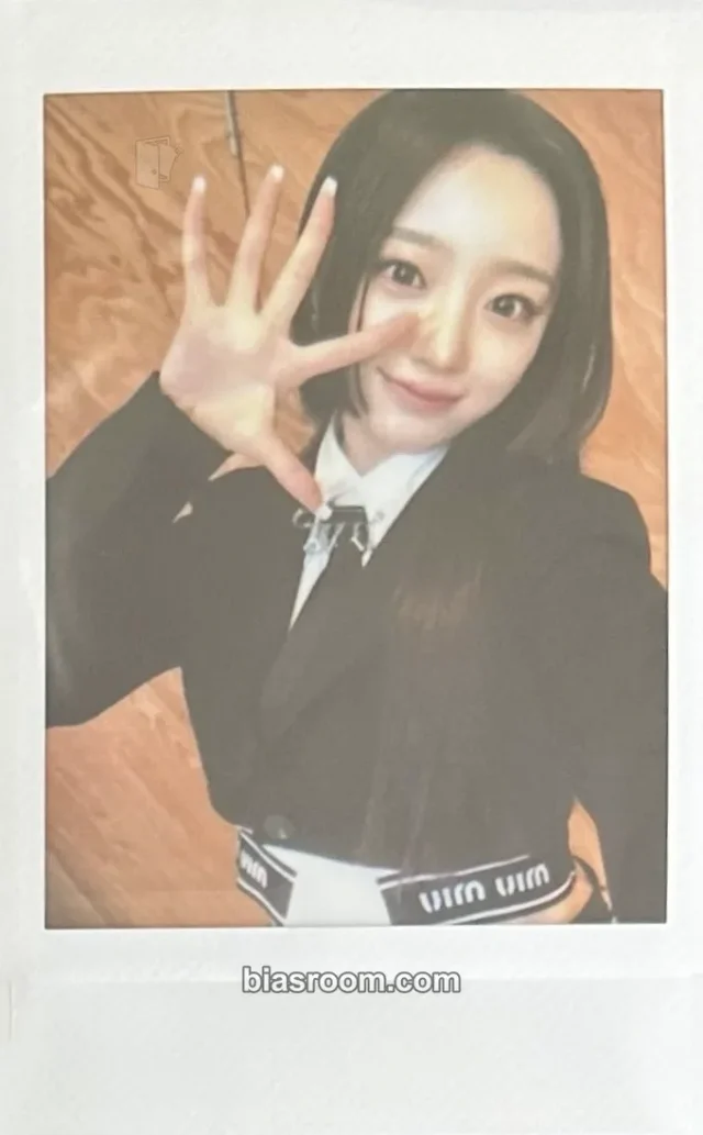 LIGHTSUM - Hina - Into The Light Album tower records japan purchase benefit polaroid