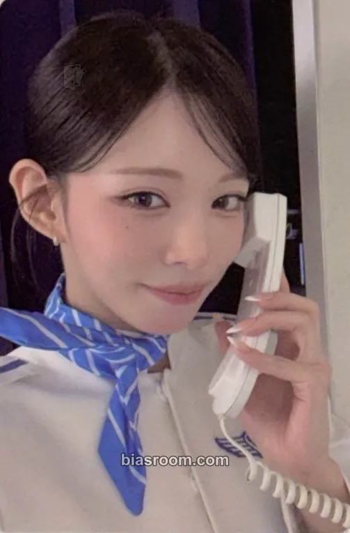 Chaeyoung Glow ME Photocard - fromis_9 - fromis_9 K-pop photocard