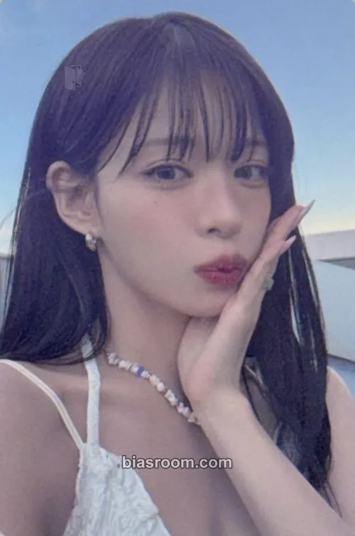 Chaeyoung Glow ME Photocard - fromis_9 - fromis_9 K-pop photocard