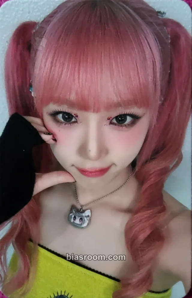 Yena - Yena - HATE XX Album pob (pre-order benefit)