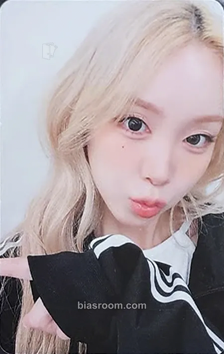 Suhyeon The Collective Soul and Unconscious: Chapter Two Photocard - Billlie - Billlie K-pop photocard