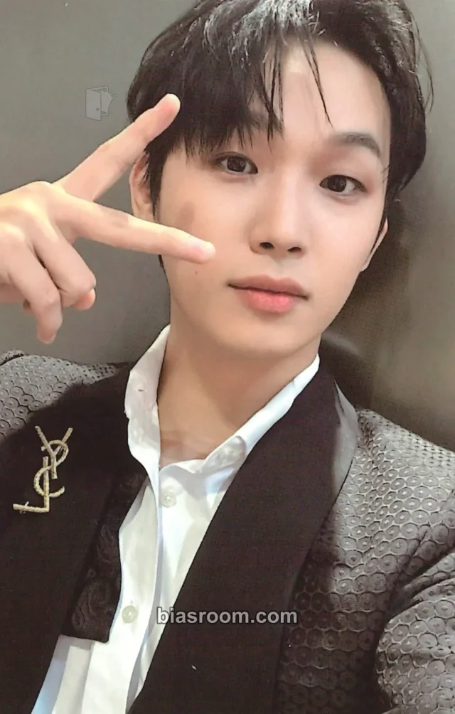 BTOB - Hyunsik - [TO.MELODY] 2024 Season's Greetings YA-CHIC Other season's greetings black version