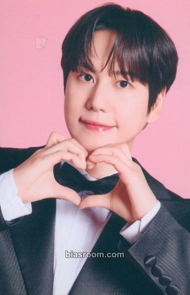 Kyuhyun SUPER SHOW 10 Photocard - SUPER JUNIOR - SUPER JUNIOR K-pop photocard