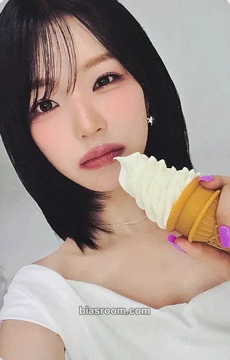 Jiheon Glow ME Photocard - fromis_9 - fromis_9 K-pop photocard