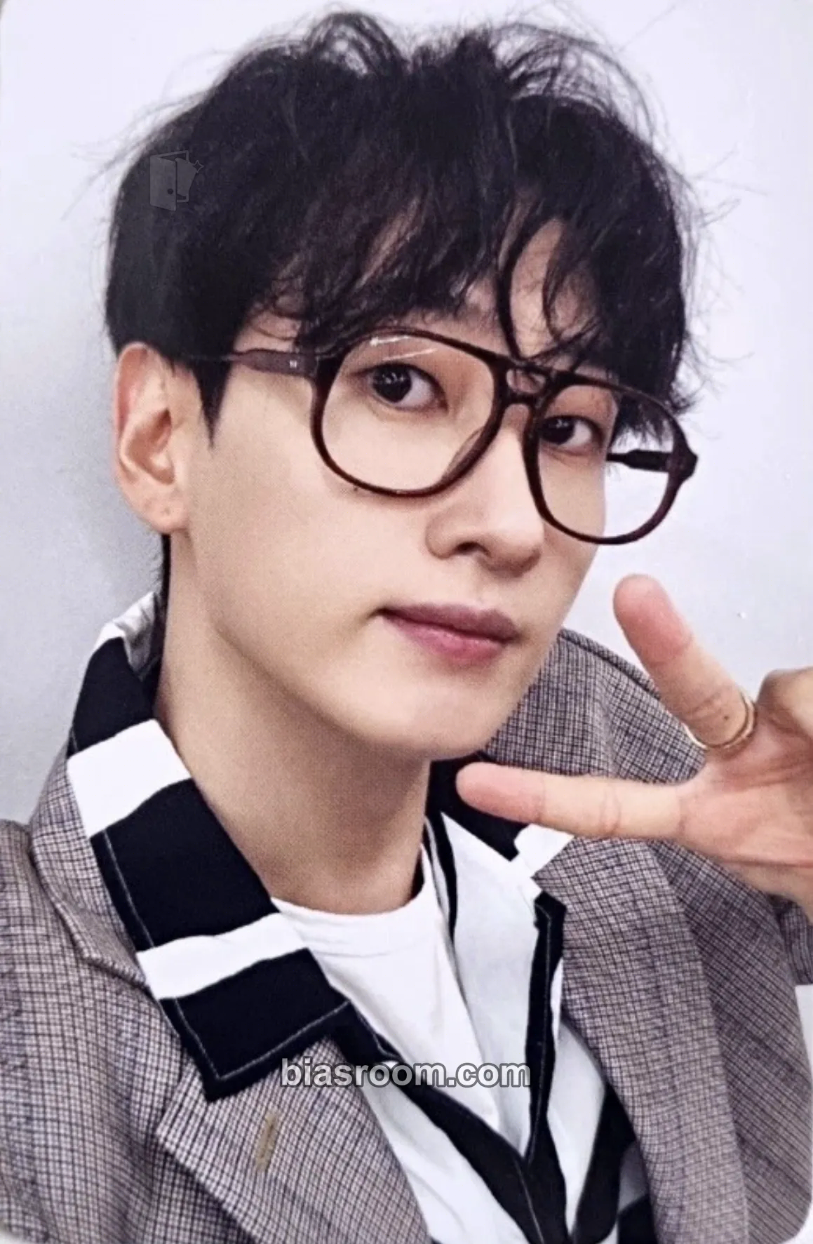 Eunhyuk 2026 Season's Greetings - Detectives : Case File 2026 Top Secret Photocard - SUPER JUNIOR - SUPER JUNIOR K-pop photocard