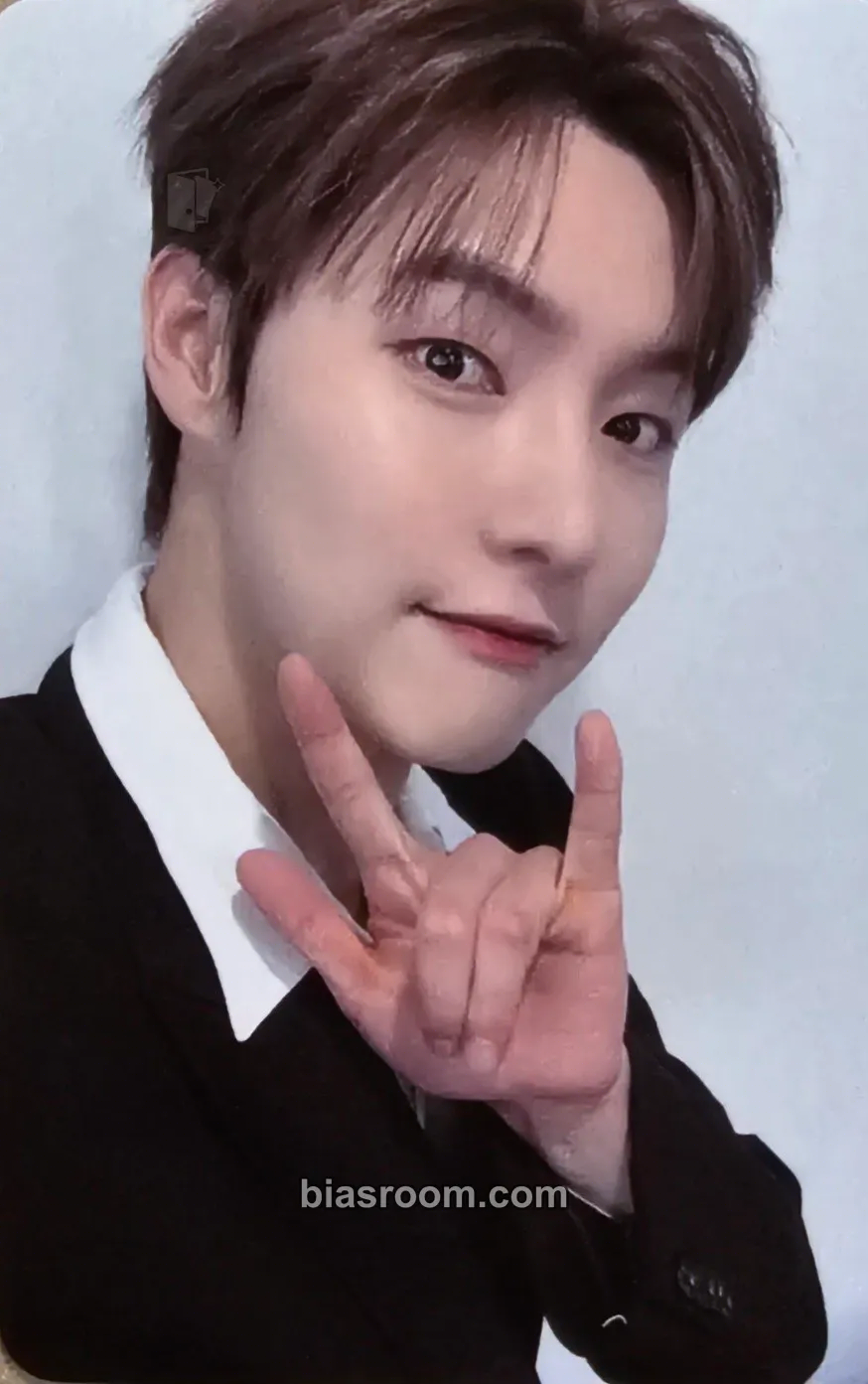 Yonghoon Planet Nine: Isotropy Photocard - ONEWE - ONEWE K-pop photocard