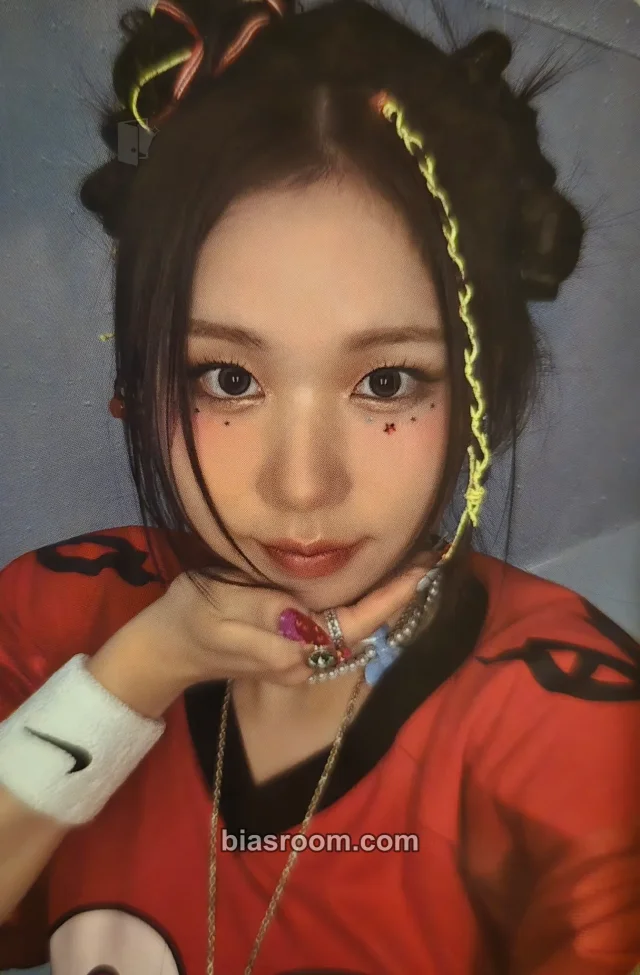 BADVILLAIN - HU’E - OVERSTEP Album ktown4u fansign offline