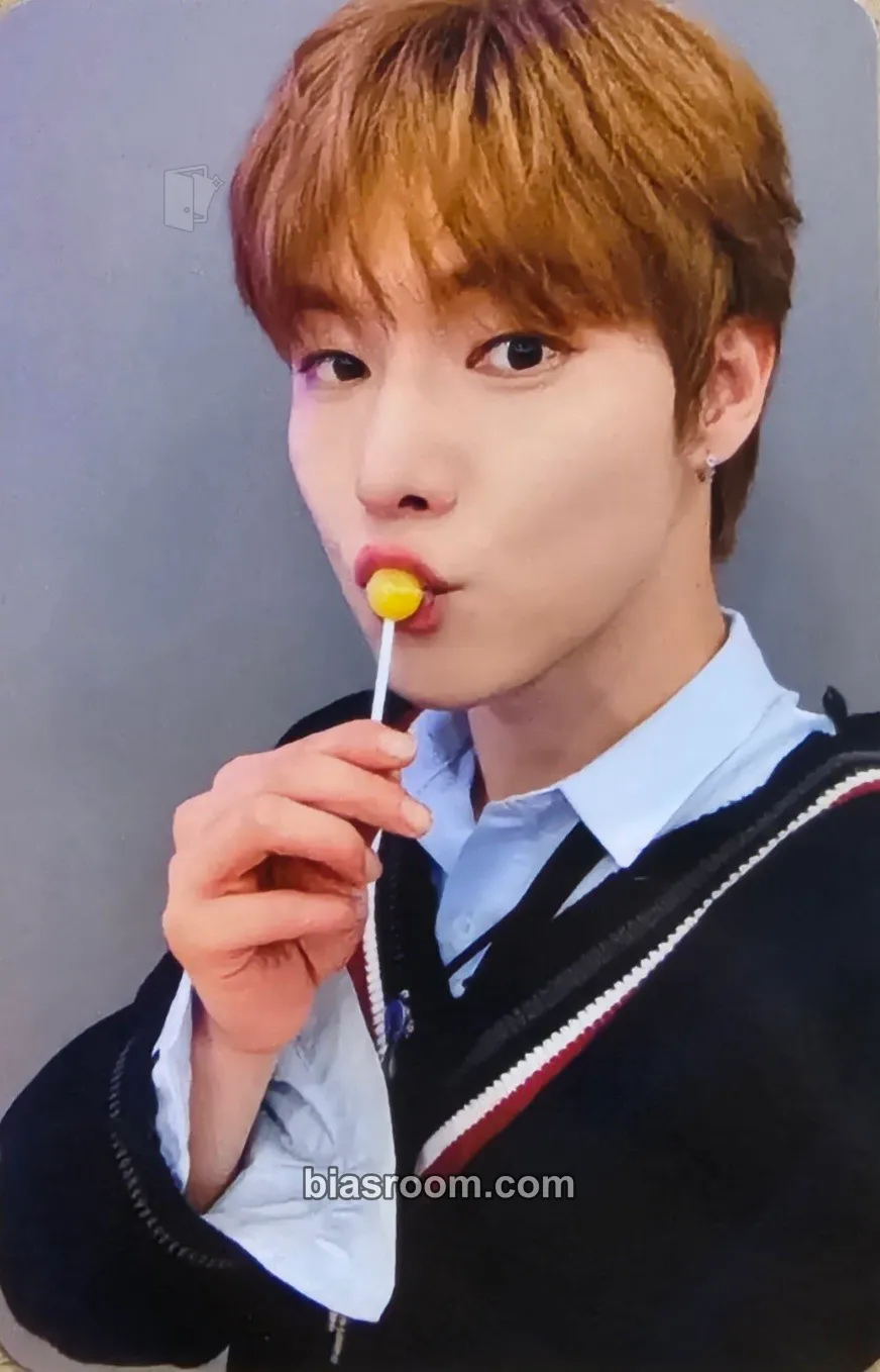 Yonghoon Planet Nine: Isotropy Photocard - ONEWE - ONEWE K-pop photocard