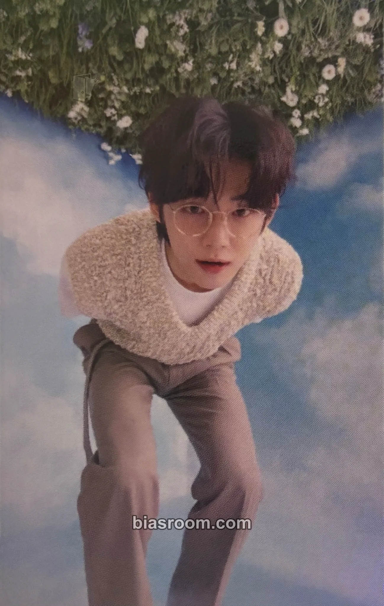 Yeonjun Momentica Photo Take Package Photocard - TOMORROW X TOGETHER - TOMORROW X TOGETHER K-pop photocard