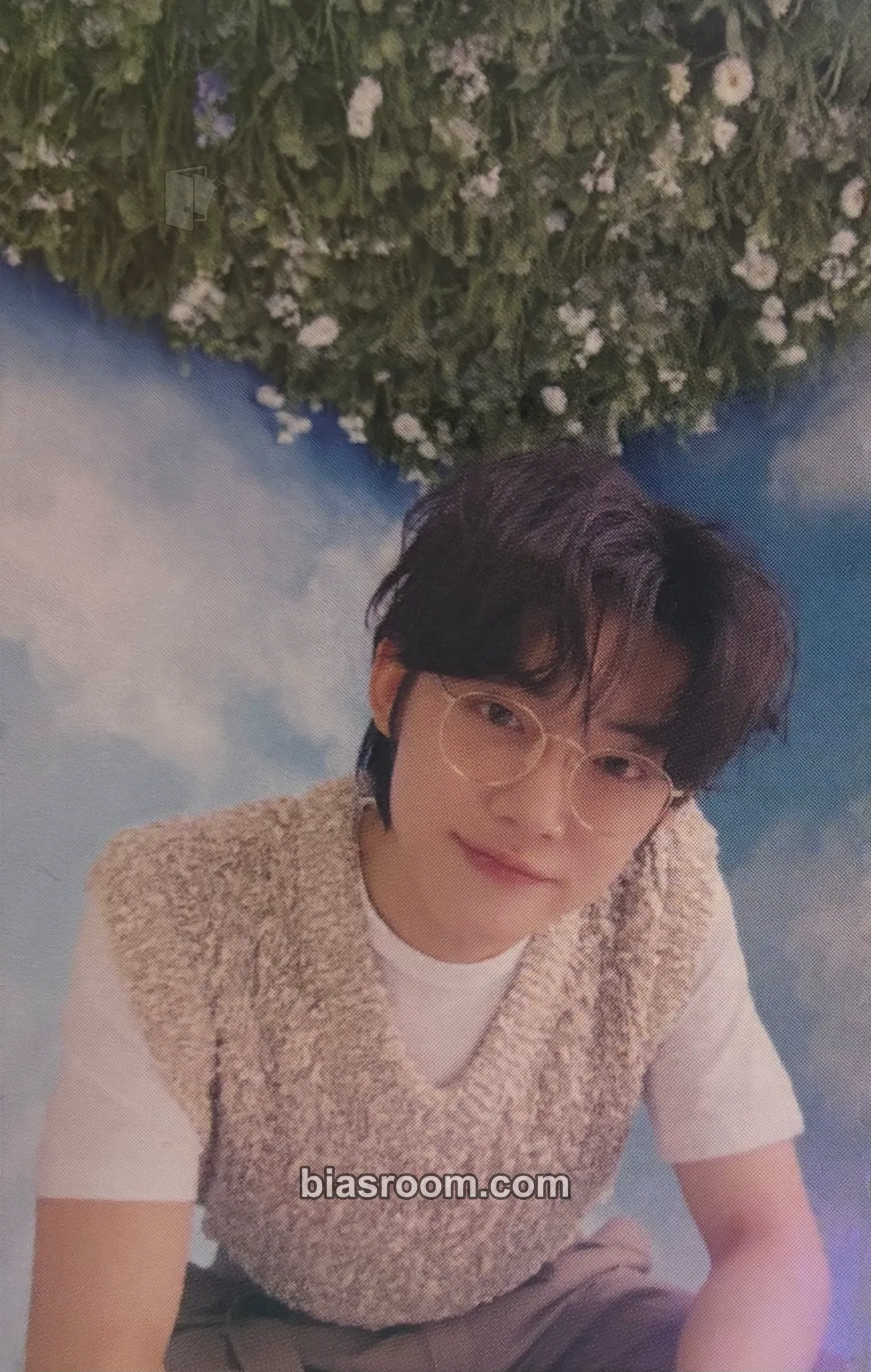 Yeonjun Momentica Photo Take Package Photocard - TOMORROW X TOGETHER - TOMORROW X TOGETHER K-pop photocard