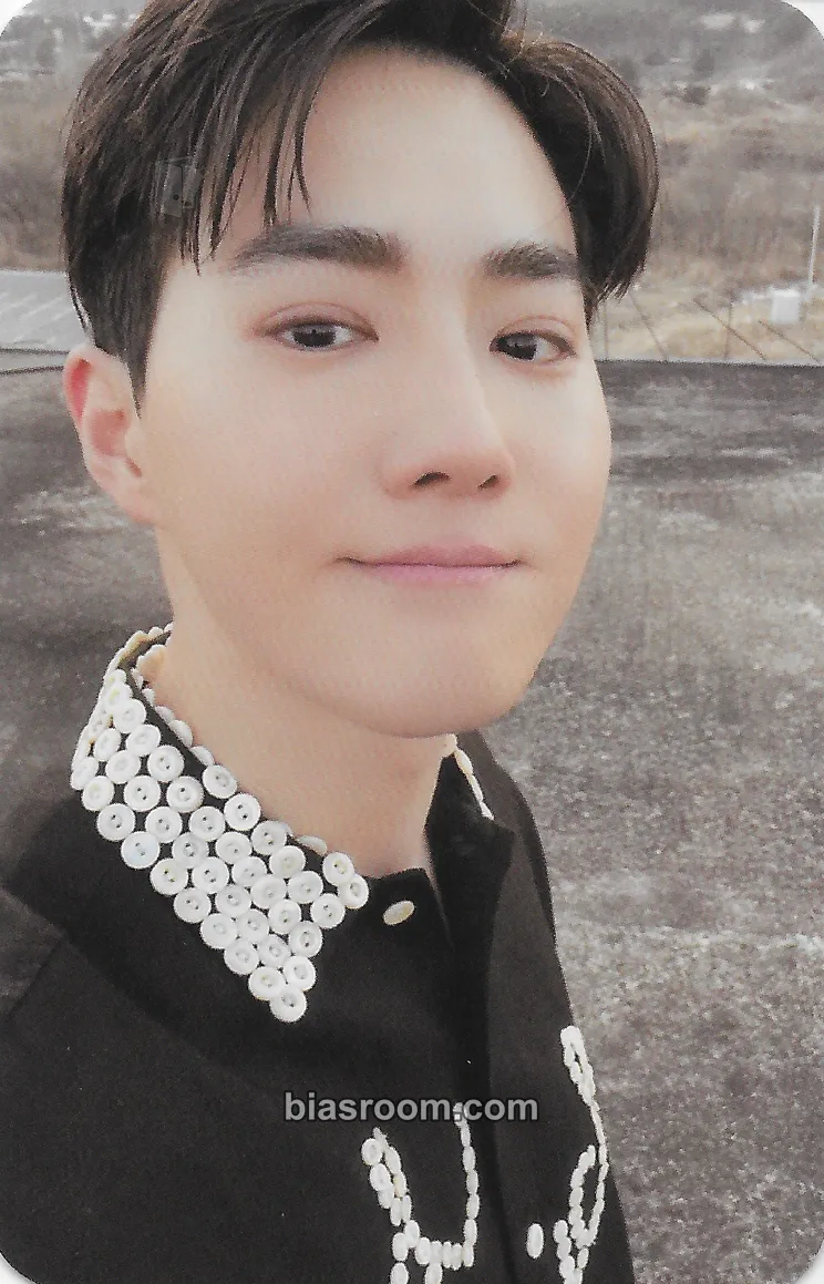 Suho Grey Suit Photocard - EXO - EXO K-pop photocard