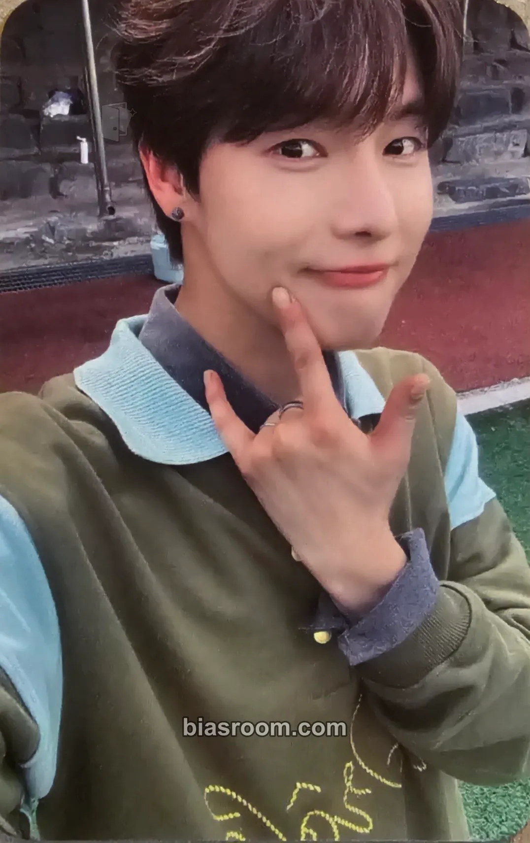 Yonghoon Over The Rainbow Photocard - ONEWE - ONEWE K-pop photocard