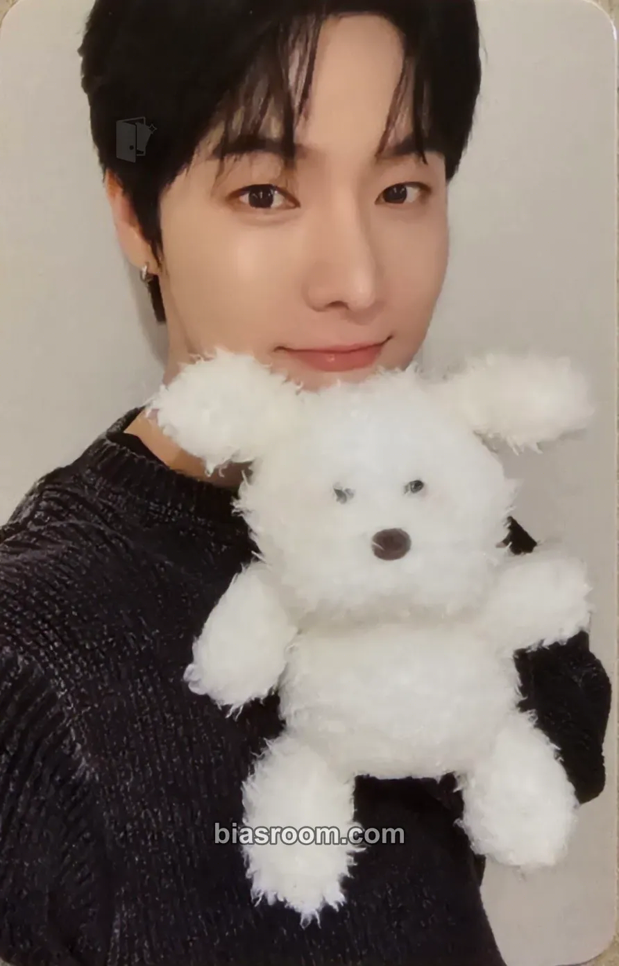 Yonghoon Studio We: Recording #4 Photocard - ONEWE - ONEWE K-pop photocard
