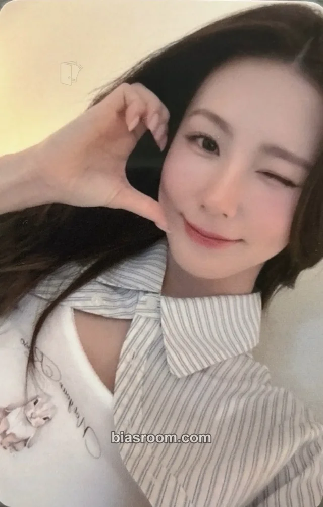 i-dle - Miyeon - We are Album fansign fanme round 2