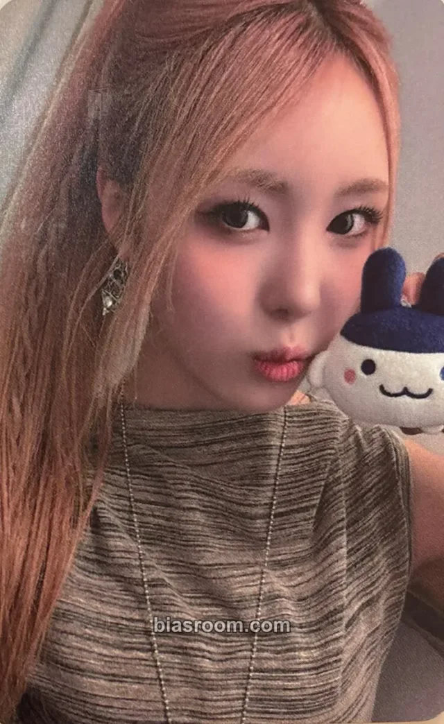 ifeye - Hwayeon - sweet tang Album hellolive round 4 video call (fancall)